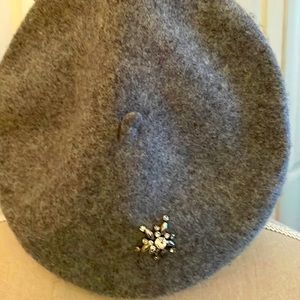 Grey flannel beret